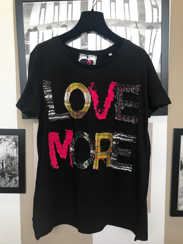 T-SHIRT RICAMATA LOVE MORE